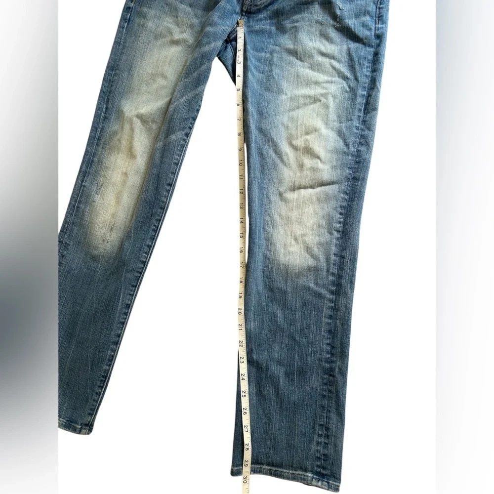 American Eagle Outfitters stylish light